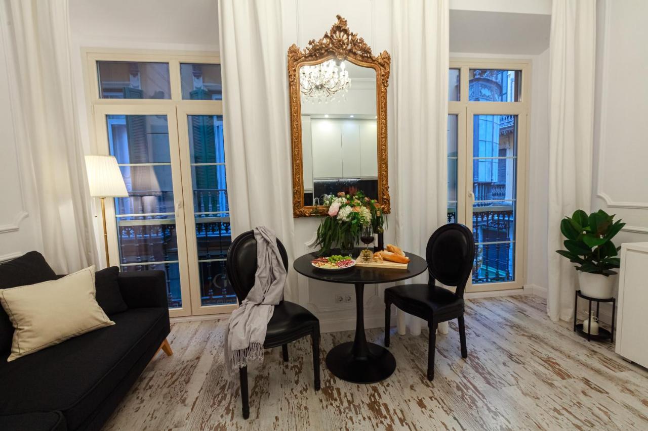 La Luna Suite In Old Town Of Малага Экстерьер фото